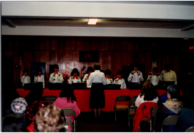 Bell choir performs
