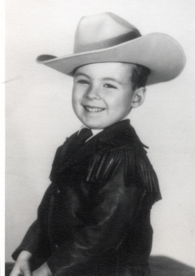 Portrait of five-year-old Lee Cantelon in a cowboy hat